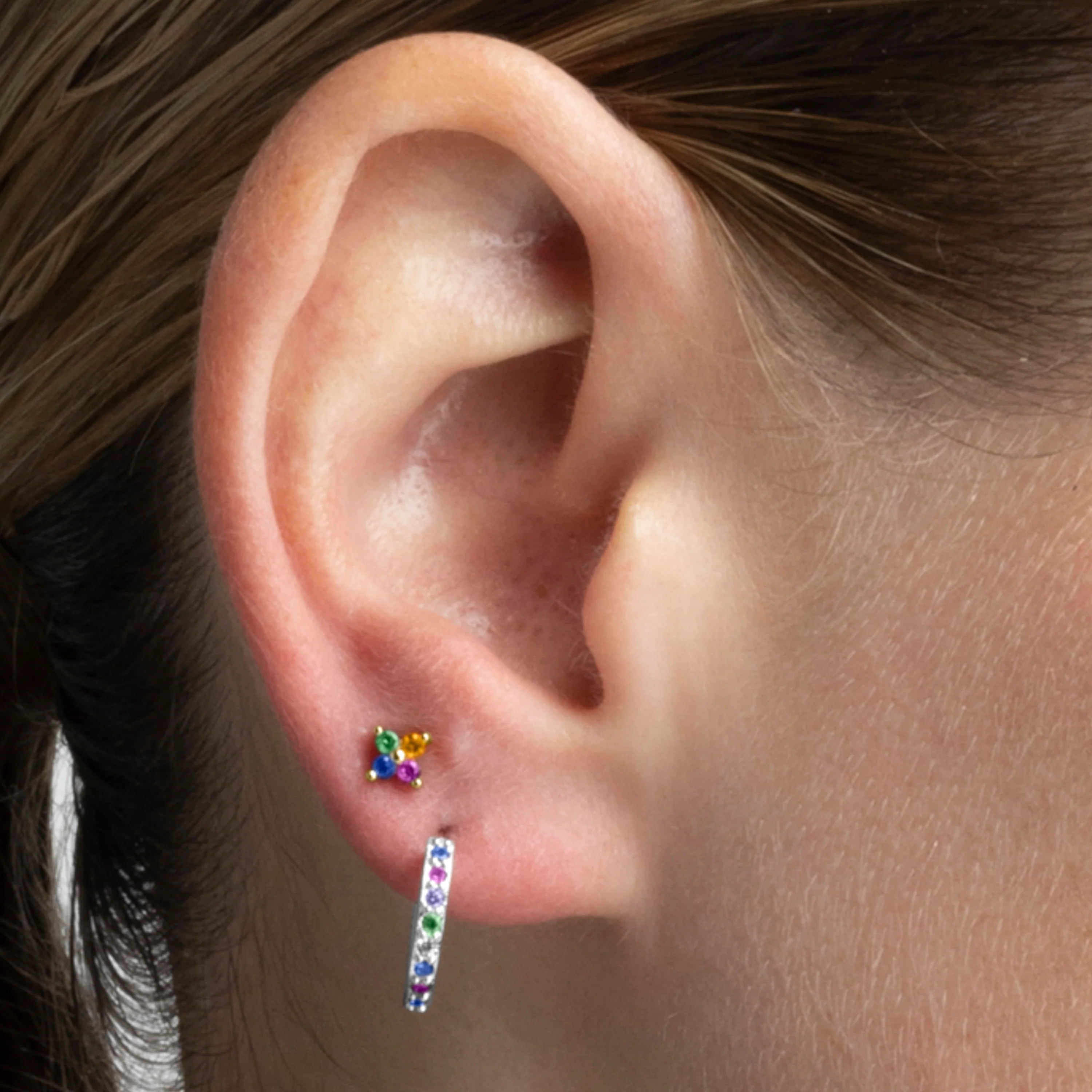 Piercing de Plata de Ley 925 con Circonita Multicolor acabado en oro amarillo 18K - Phanvi - Image 4