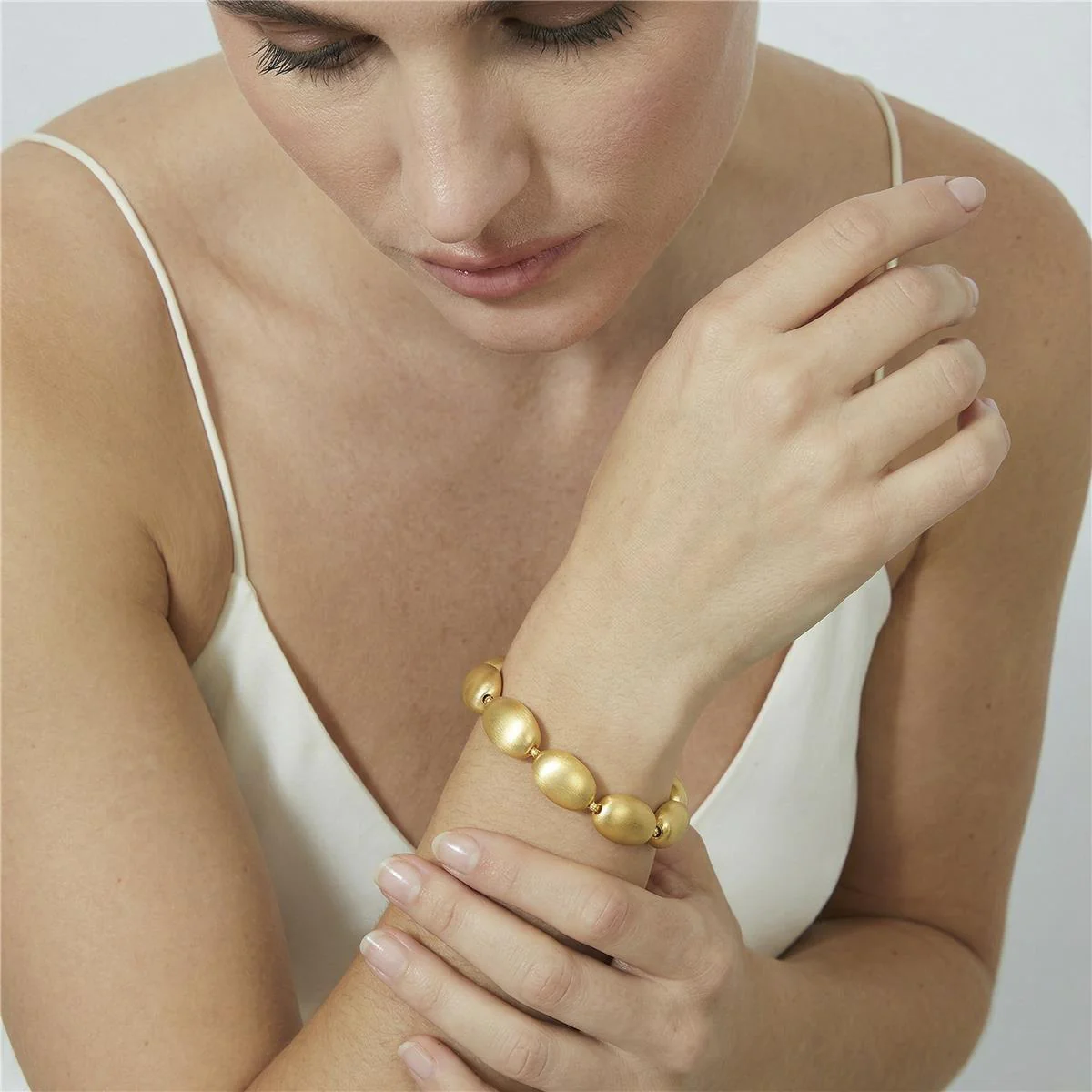 Pulsera acabado en oro amarillo de 18k - Oga - Image 4