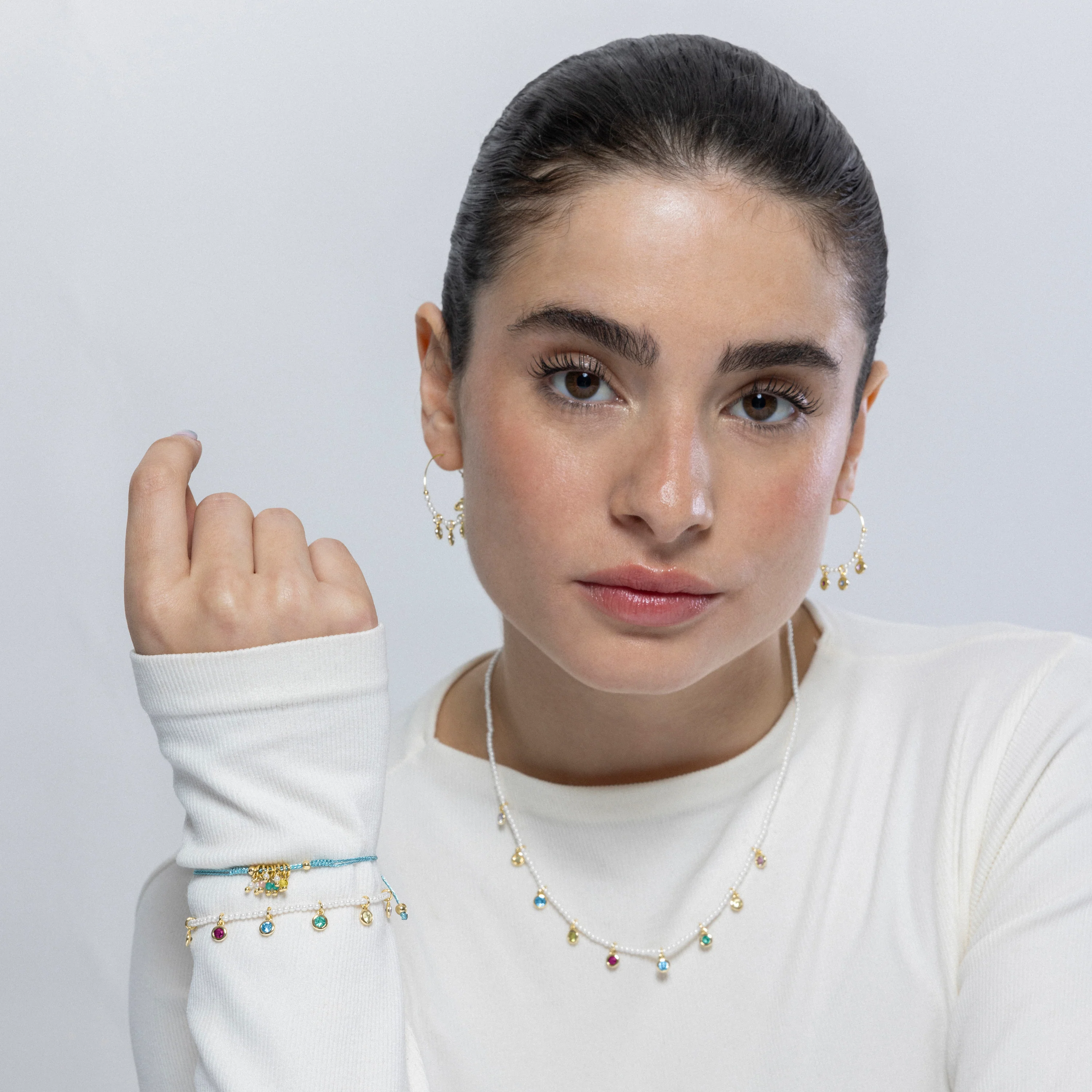 Pulsera de Plata de Ley 925 y Perla Blanca acabada en oro amarillo 18K - Alori - Image 2