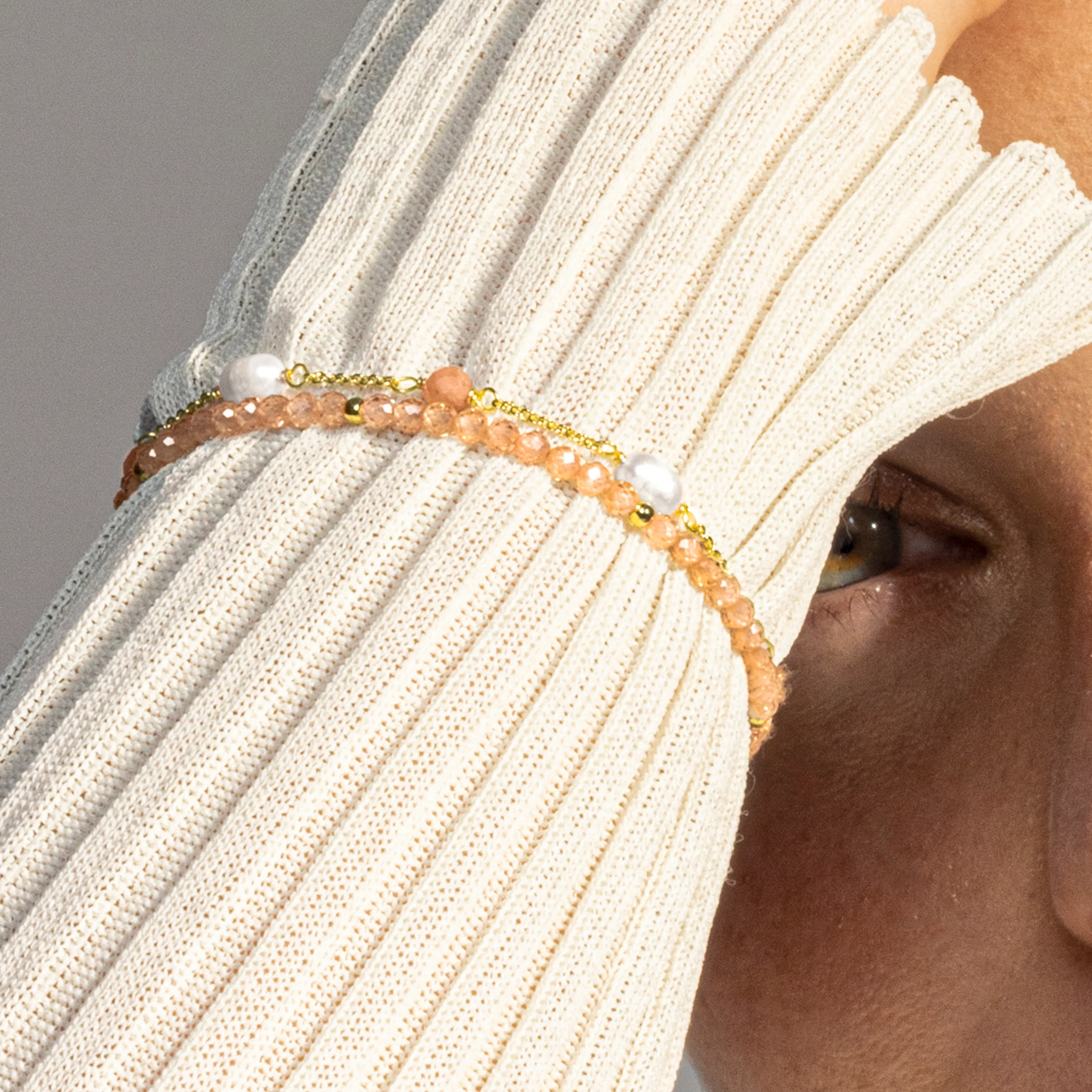 Pulsera de Circonita Champagne acabada en oro amarillo 18K - Athat - Image 3