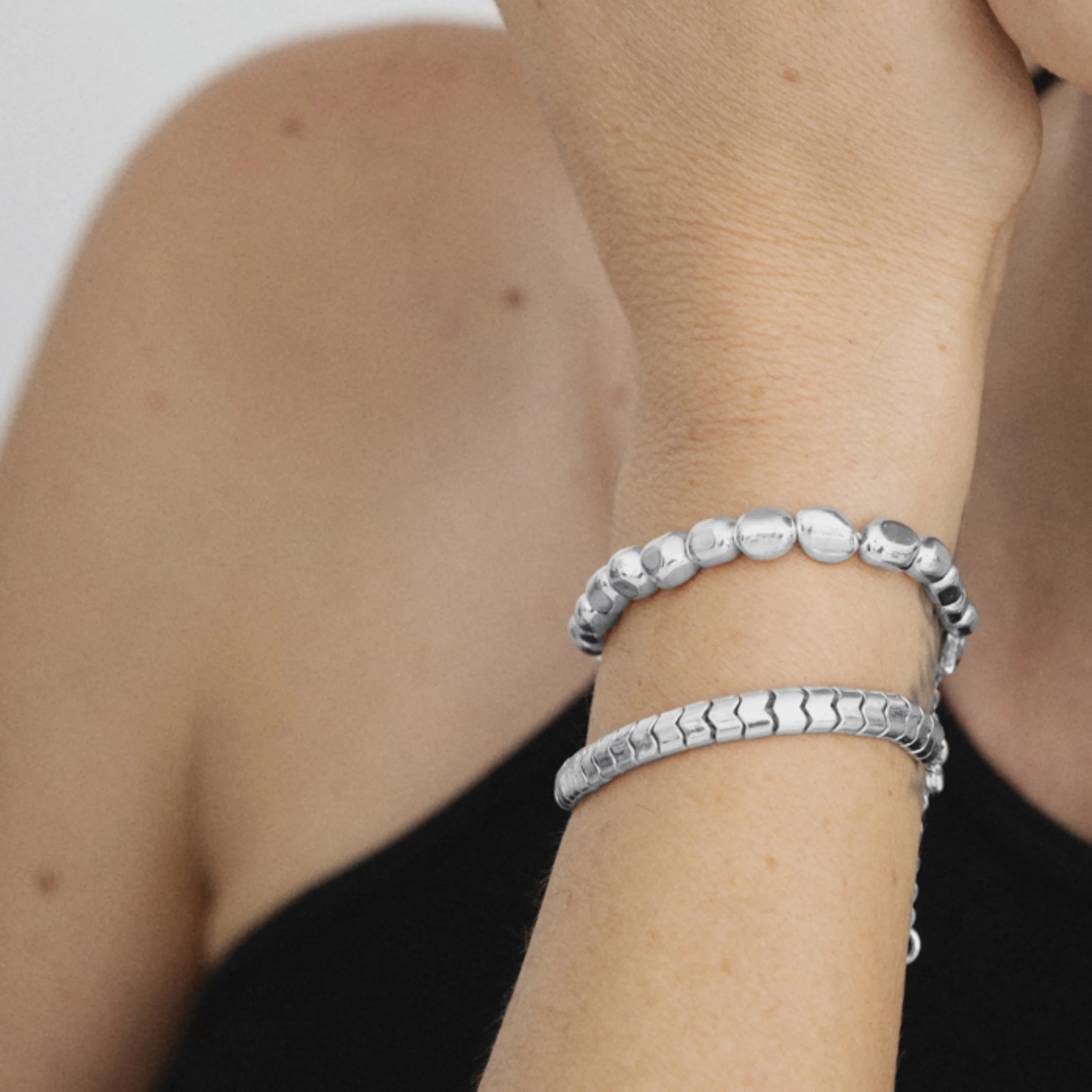 Pulsera de Plata de Ley 925 con Hematite acabada en rodio - Caspil - Image 4