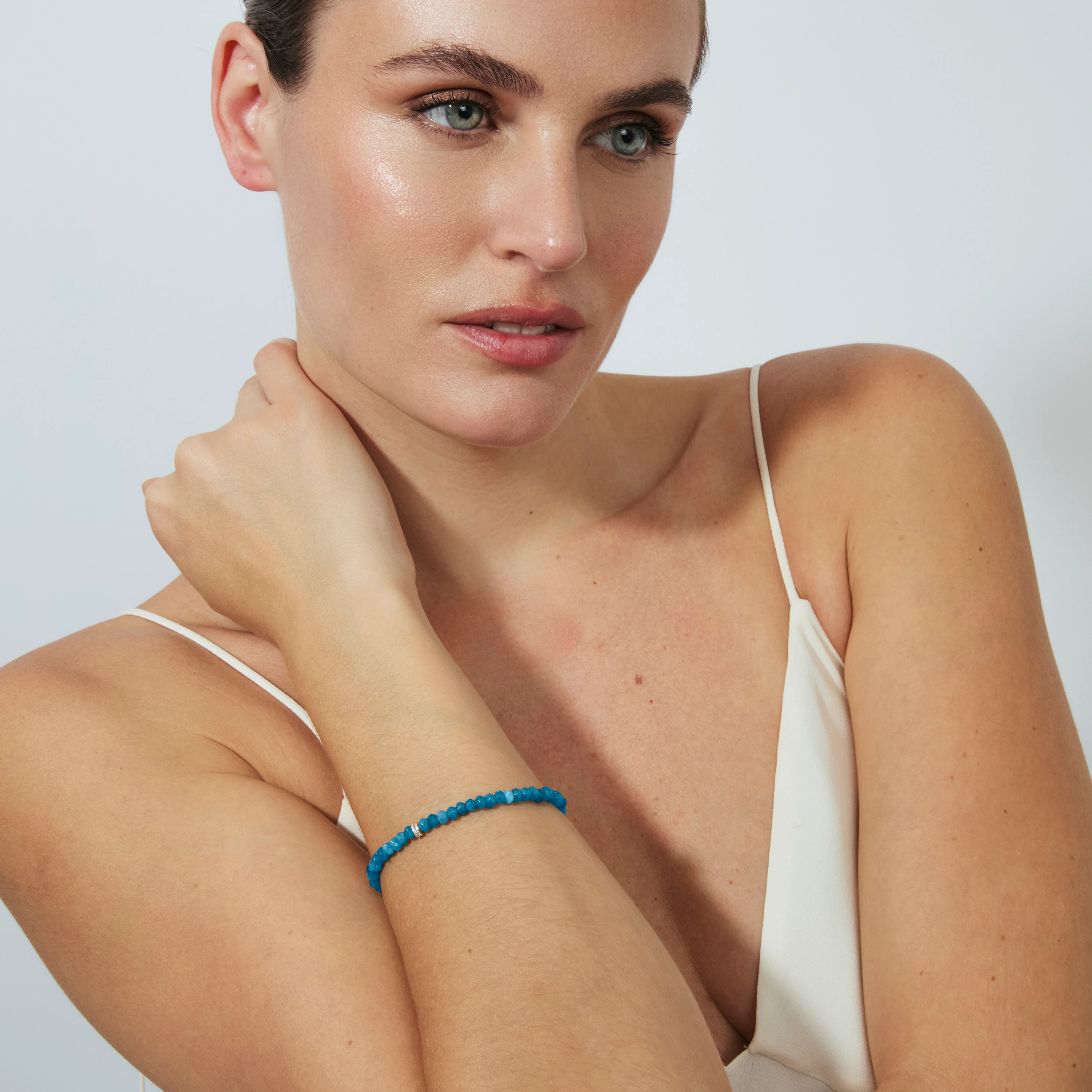 Pulsera de Cristal Azul acabado en oro amarillo de 18k - Aming - Image 5