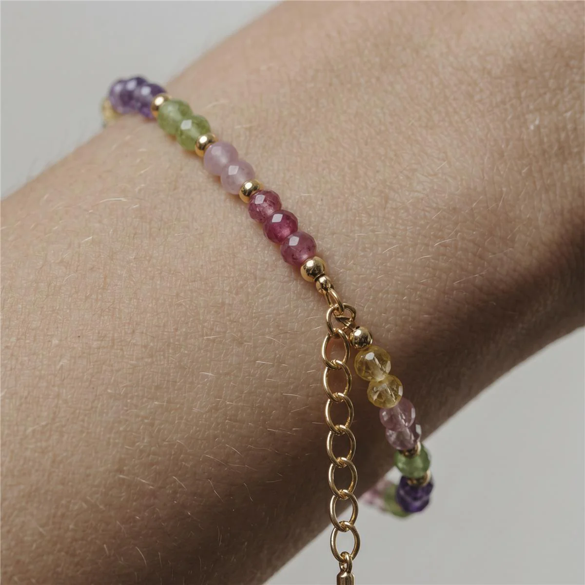 Pulsera de Plata de Ley 925 y Circonita Multicolor acabado en oro amarillo de 18k - Zograx - Image 6