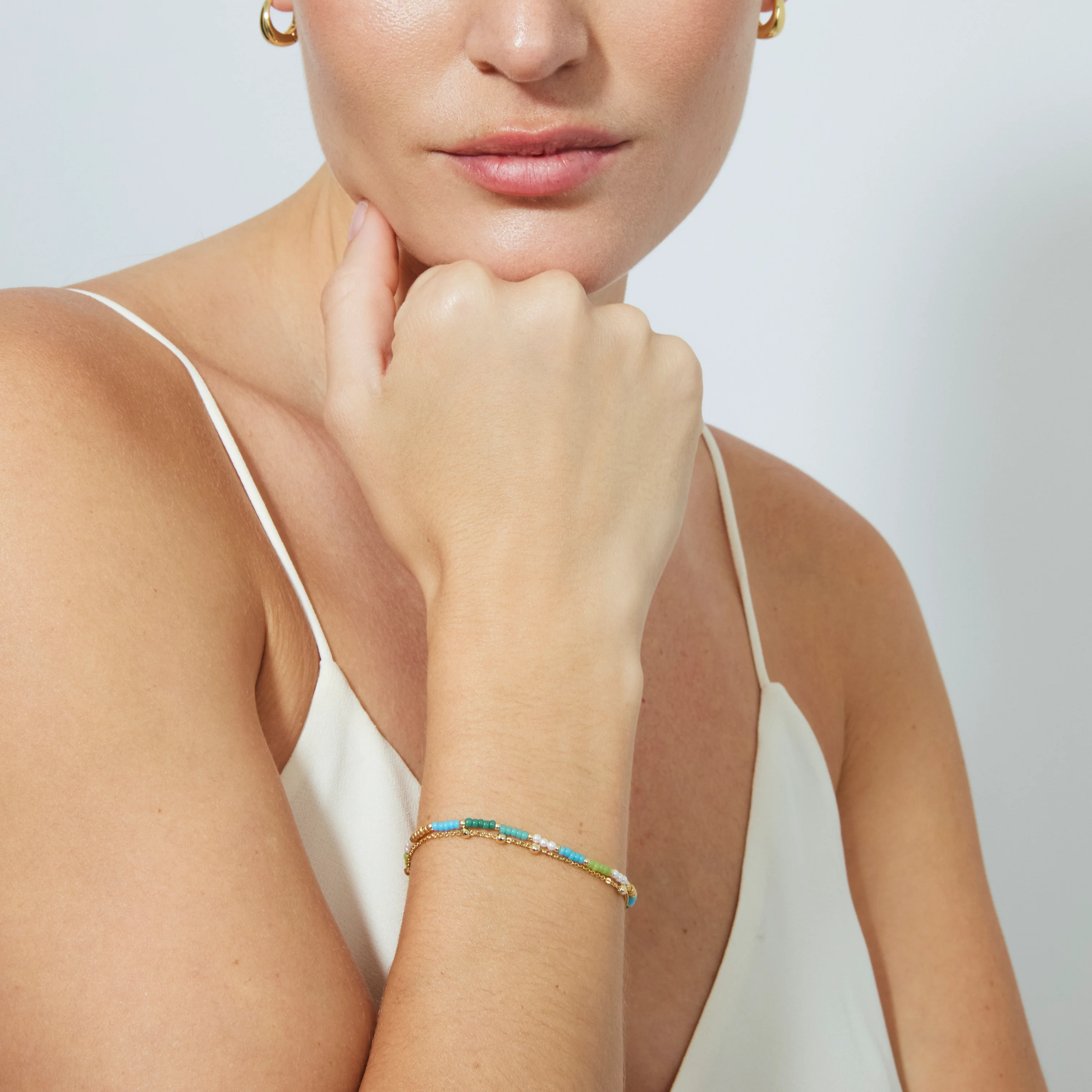 Pulsera de Plata de Ley 925 y Cristal Verde acabado en oro amarillo de 18k - Likil - Image 2