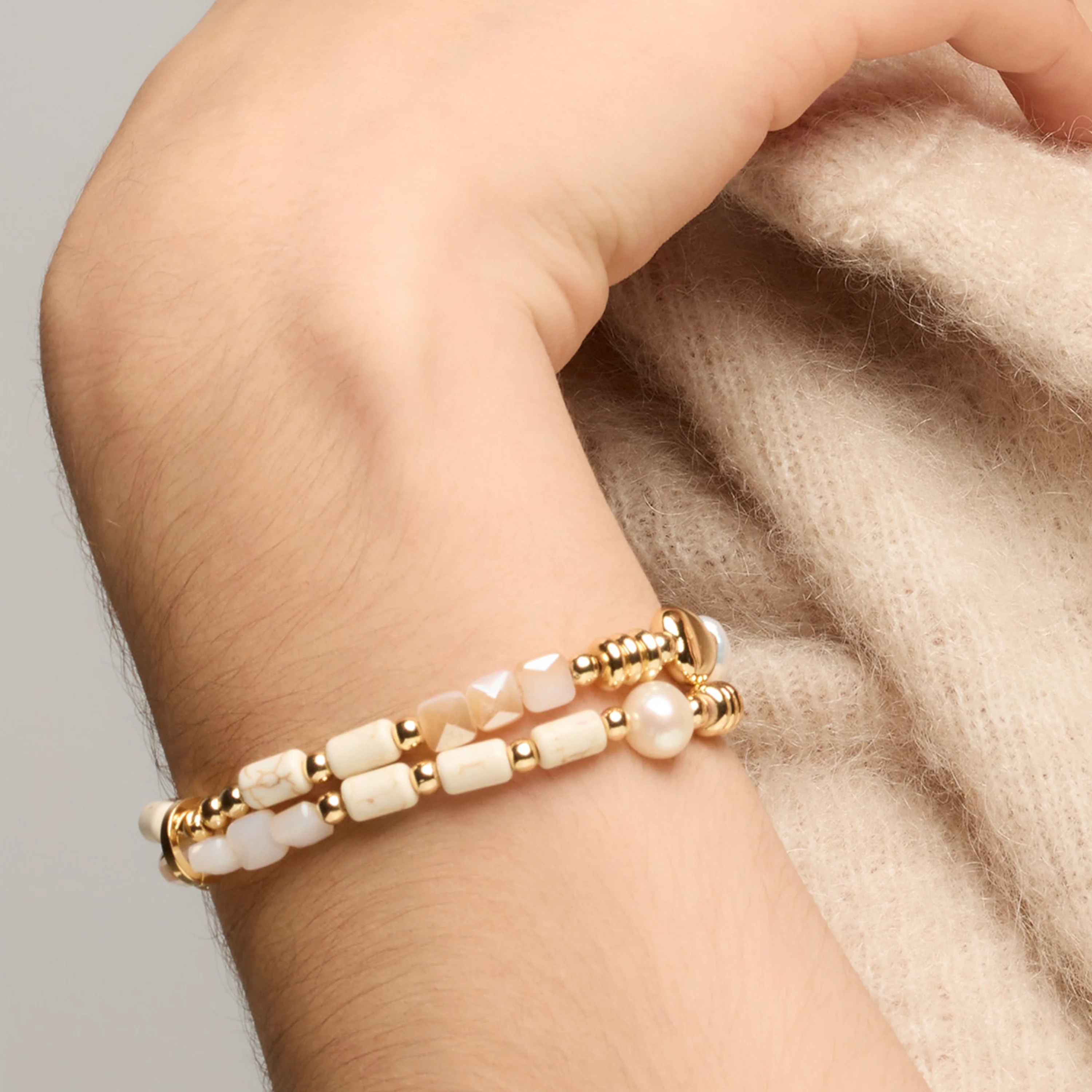 Pulsera acabado oro amarillo de 18k y Perla Blanca - Diriki - Image 4