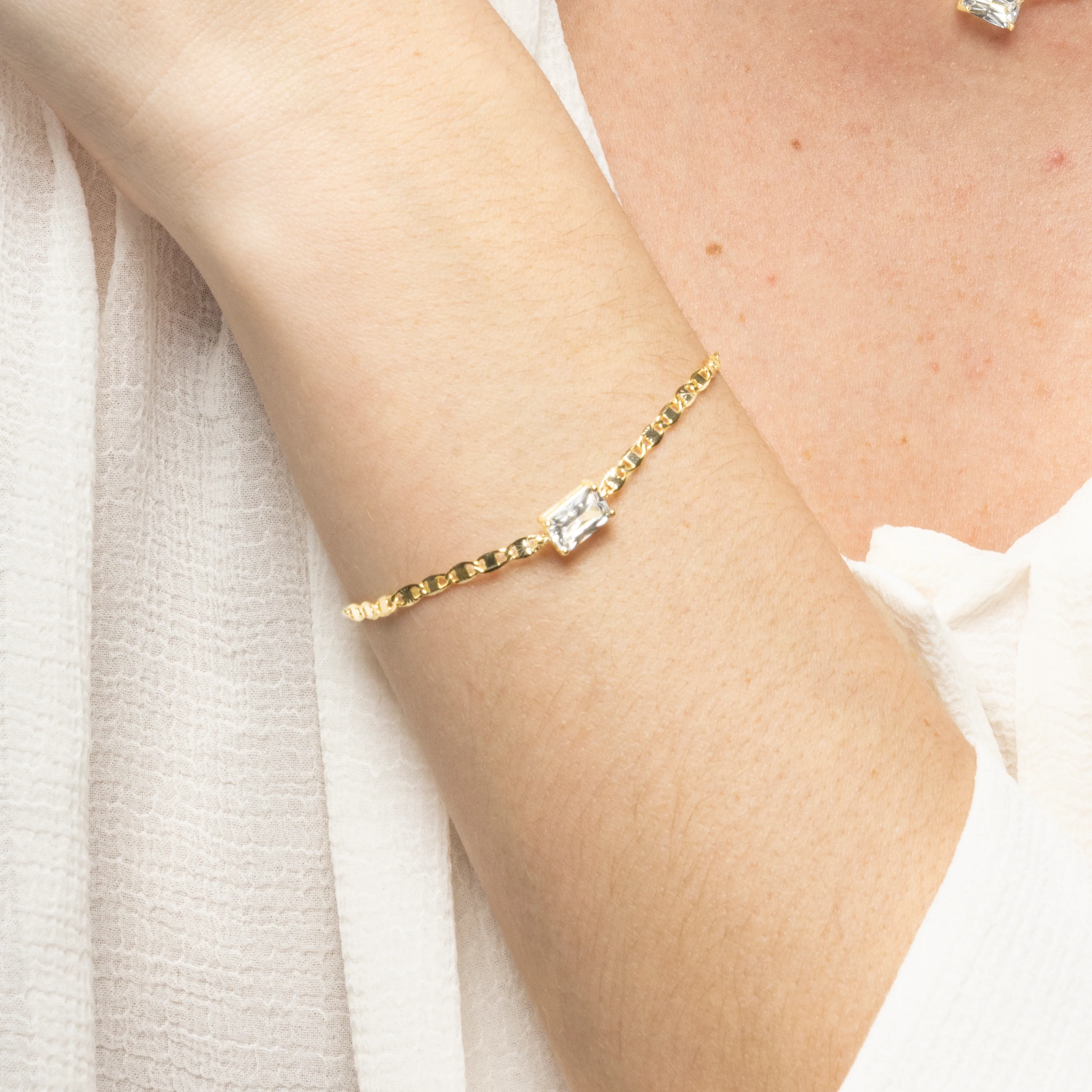Pulsera de Plata de Ley 925 y Circonita Brillante acabado oro amarillo de 18k - Dusan - Image 4