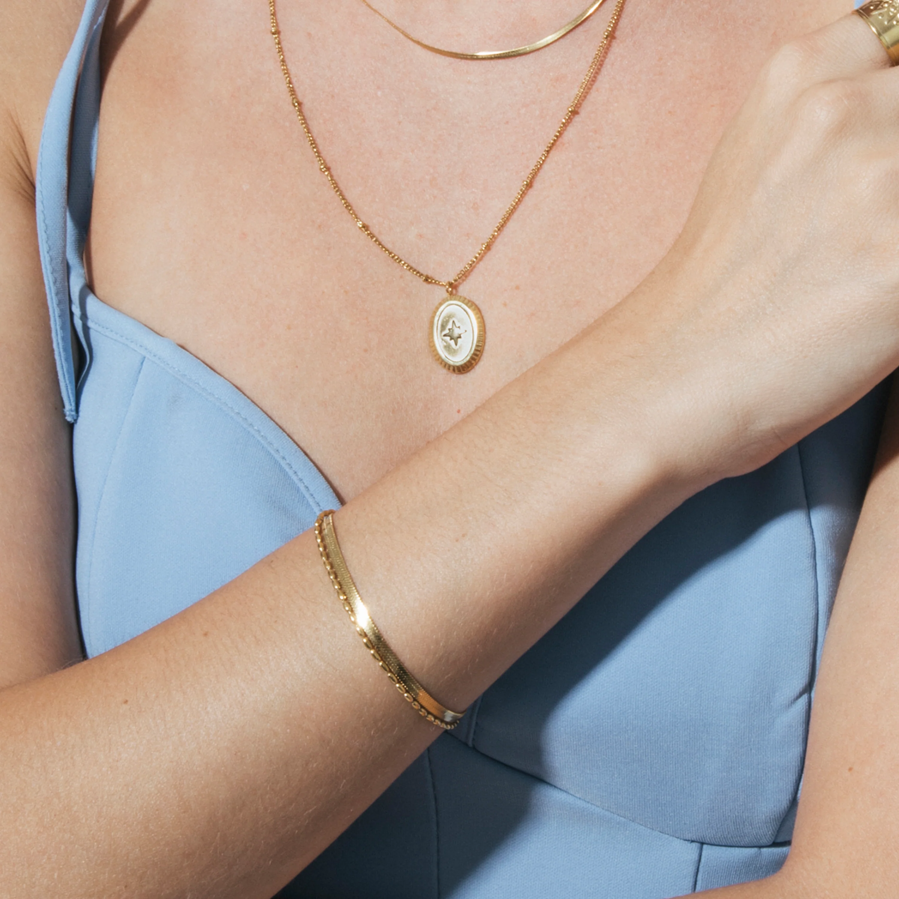 Pulsera acabado en oro amarillo 18k - Etozel - Image 4