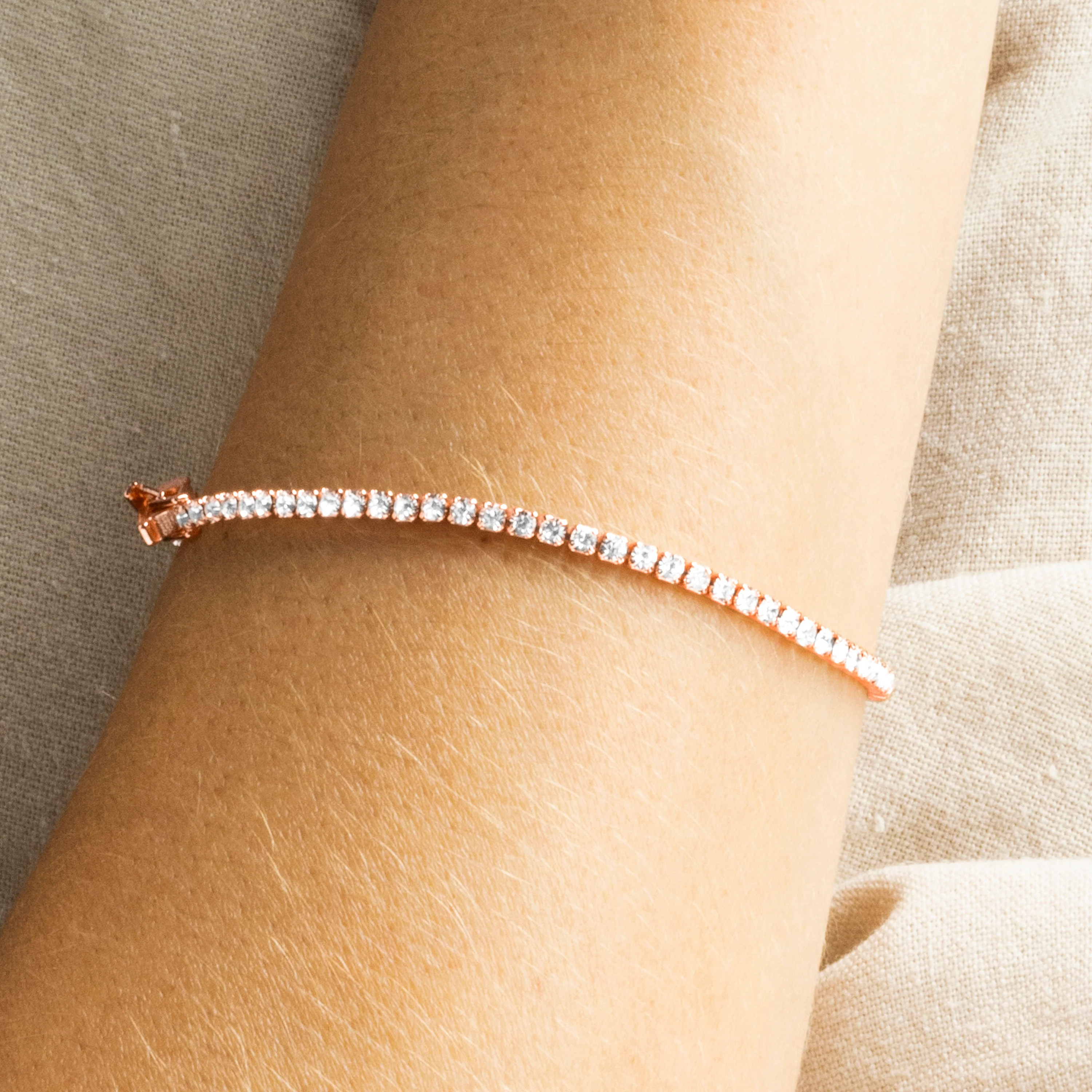 Pulsera de Circonita Brillante acabada en oro rosa 18K - Kayla - Image 3