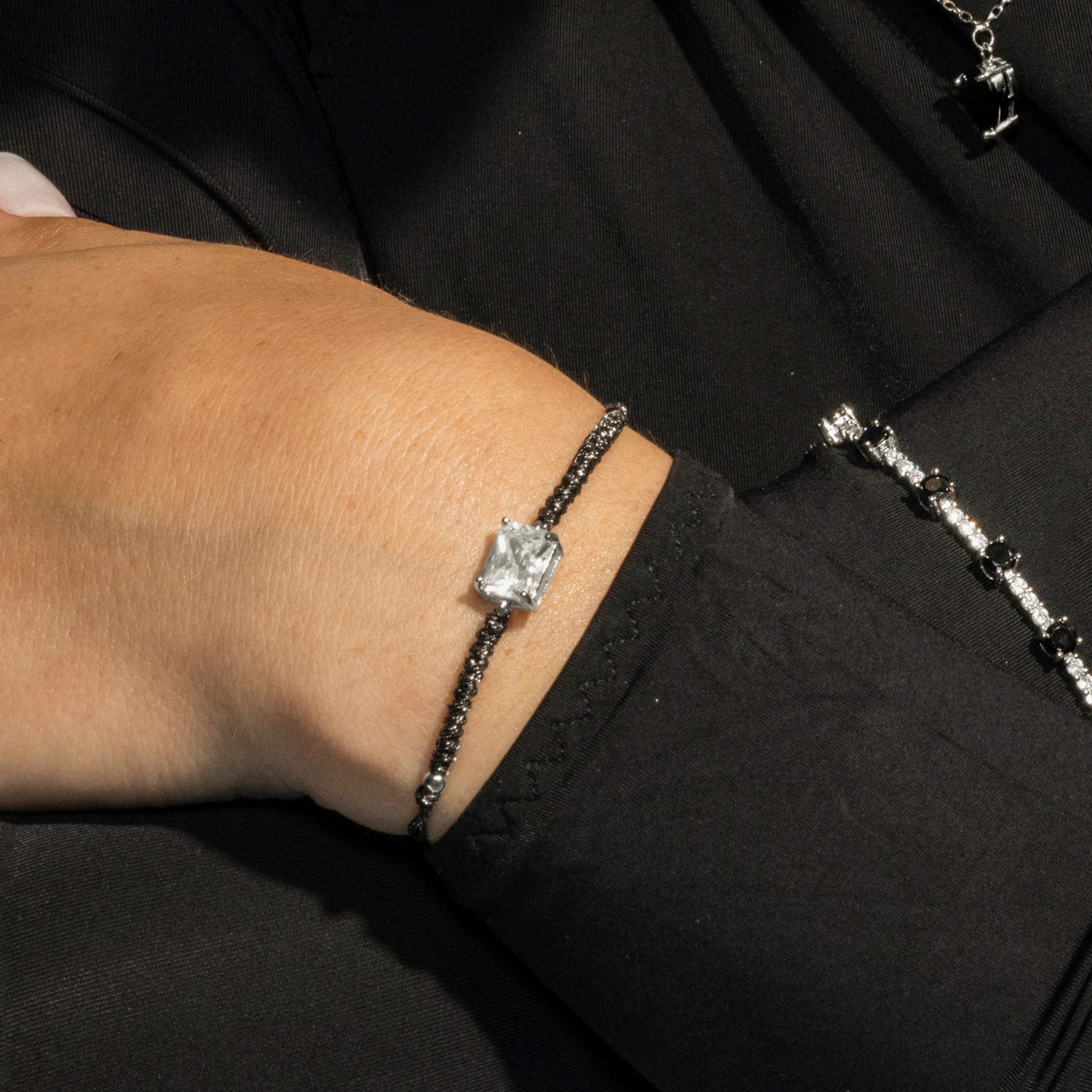 Pulsera de Plata de Ley 925 y Circonita Onix acabado en rodio - Kirith - Image 3