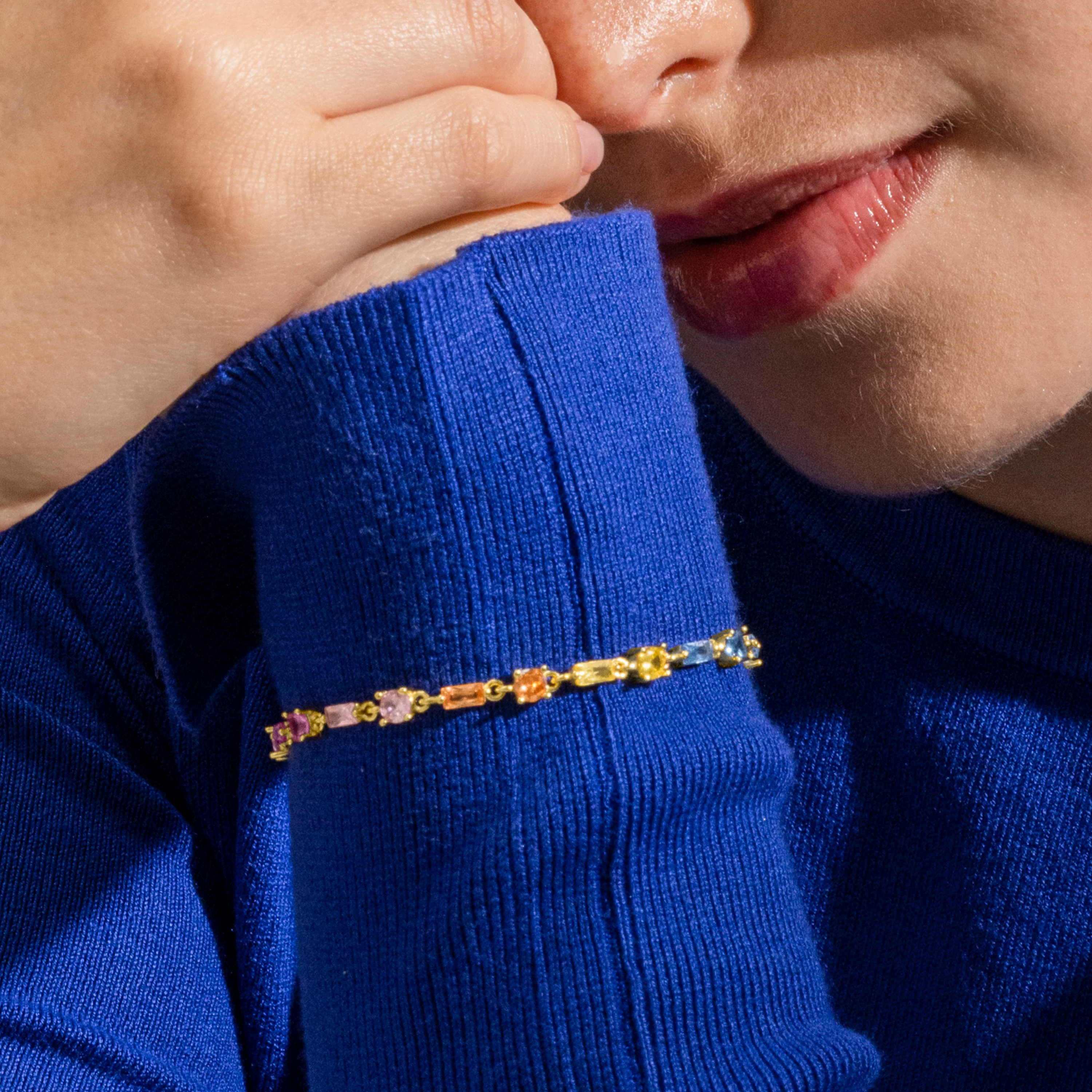 Pulsera de Plata de Ley 925 y Circonita Multicolor acabado oro 18k - Morae - Image 4