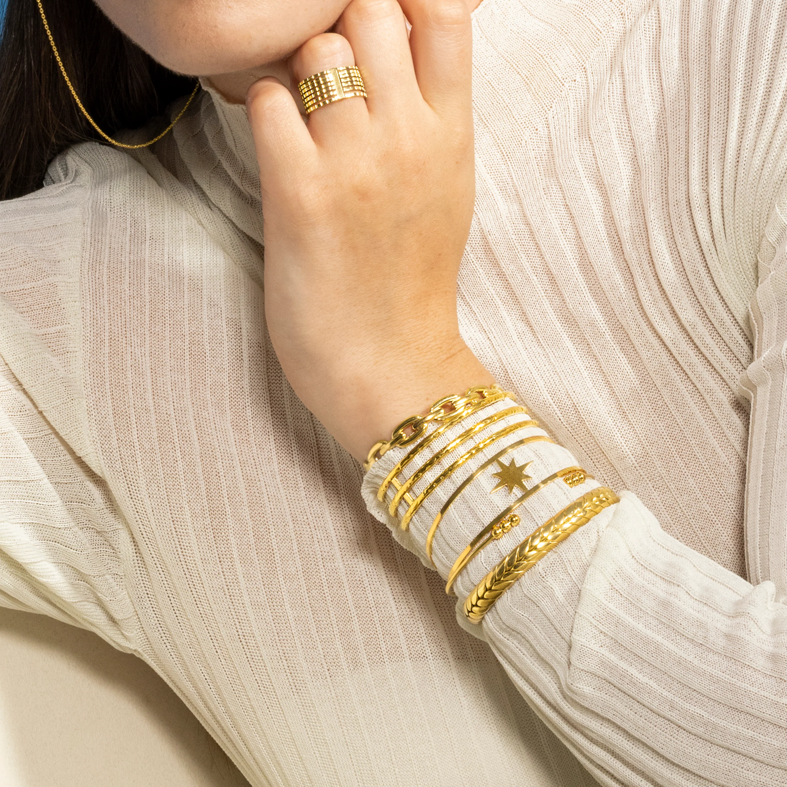 Pulsera de Onix acabada en oro amarillo 18K- Nepai - Image 4