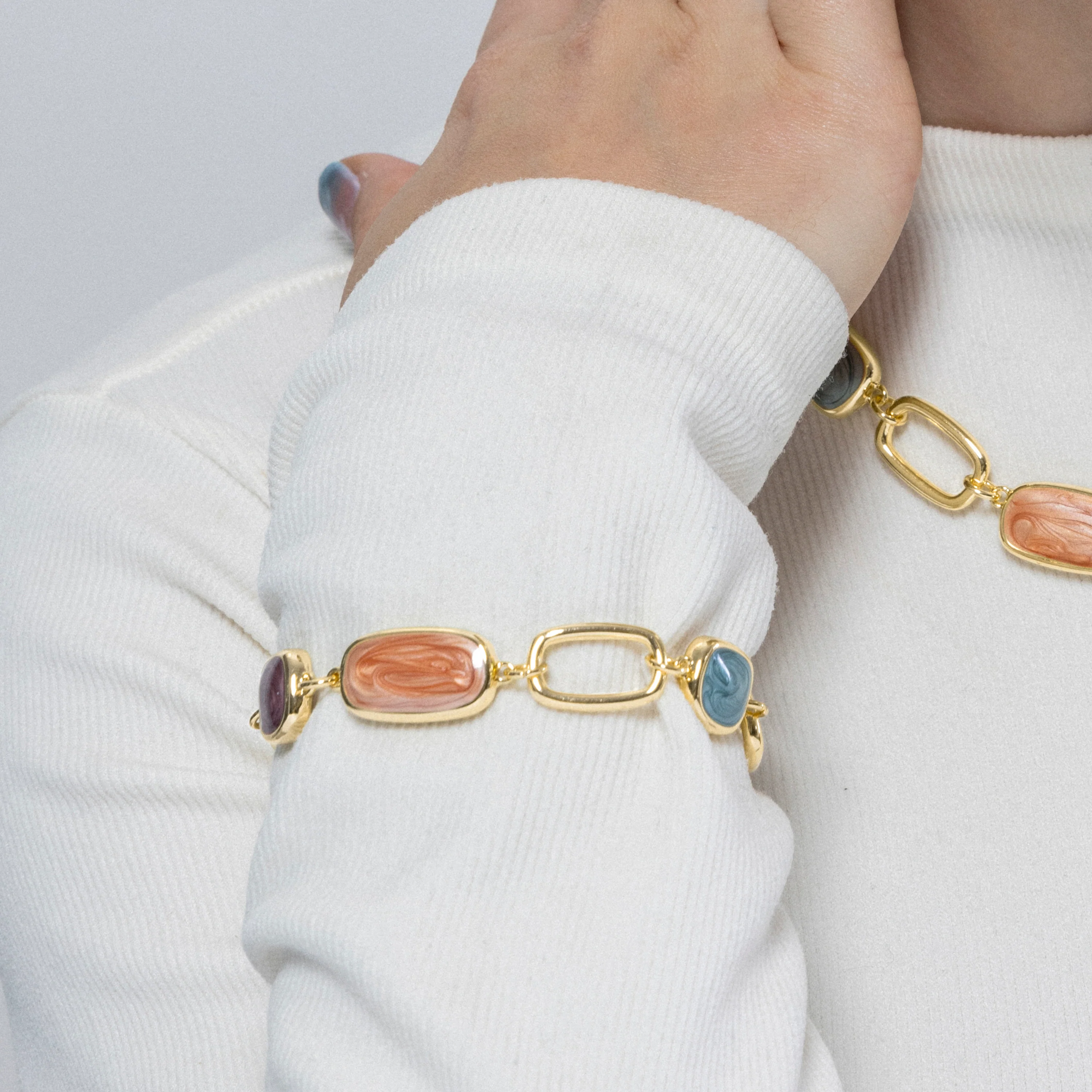 Pulsera de Resina Multicolor acabada en oro amarillo 18K - Orzur - Image 4