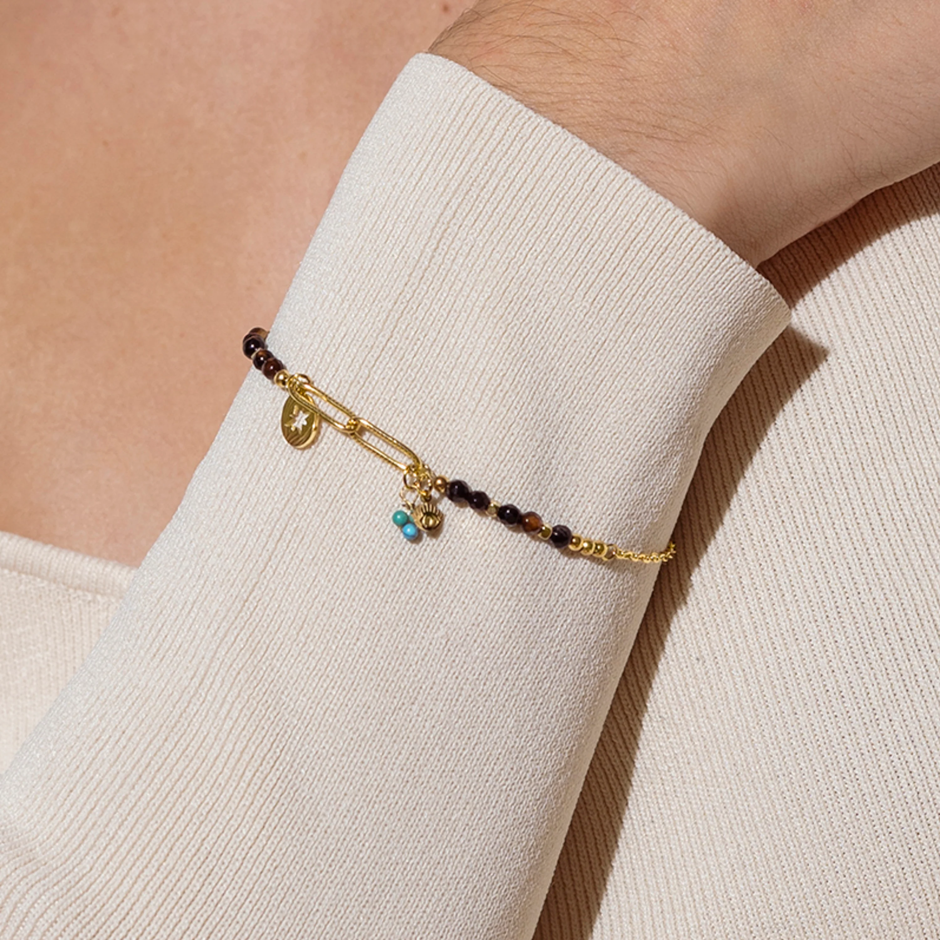 Pulsera de Cuarzo Hidrotermal Onix acabada en oro amarillo 18K- Ribed - Image 3
