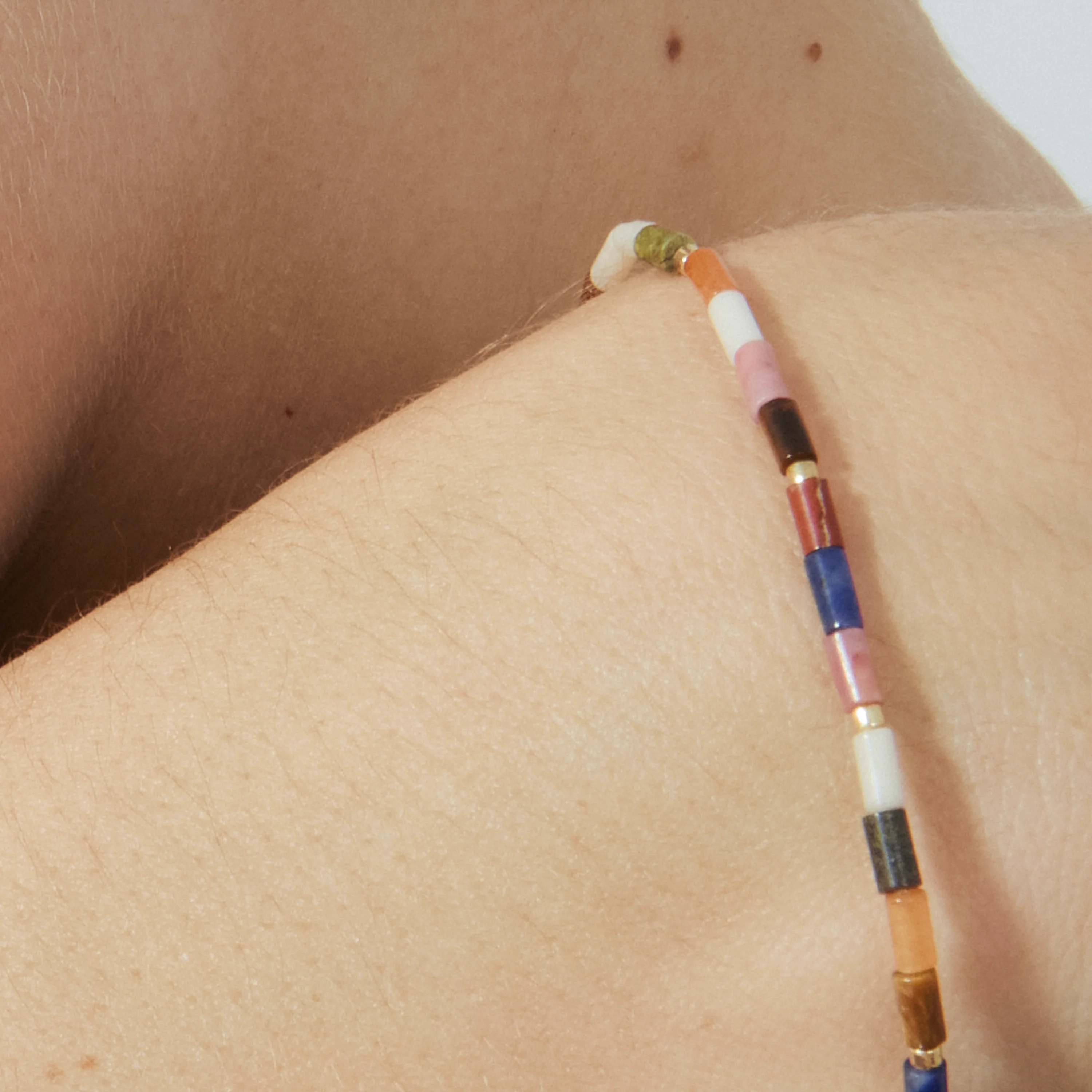 Pulsera de Turmalina Multicolor acabada en oro amarillo 18K - Shau - Image 3
