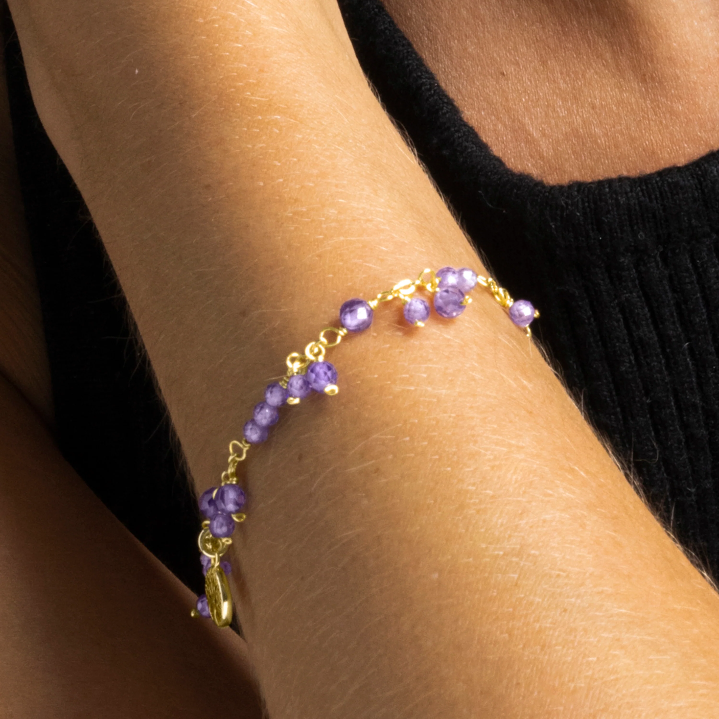 Pulsera con Cristal Morado acabado oro 18k - Totez - Image 4