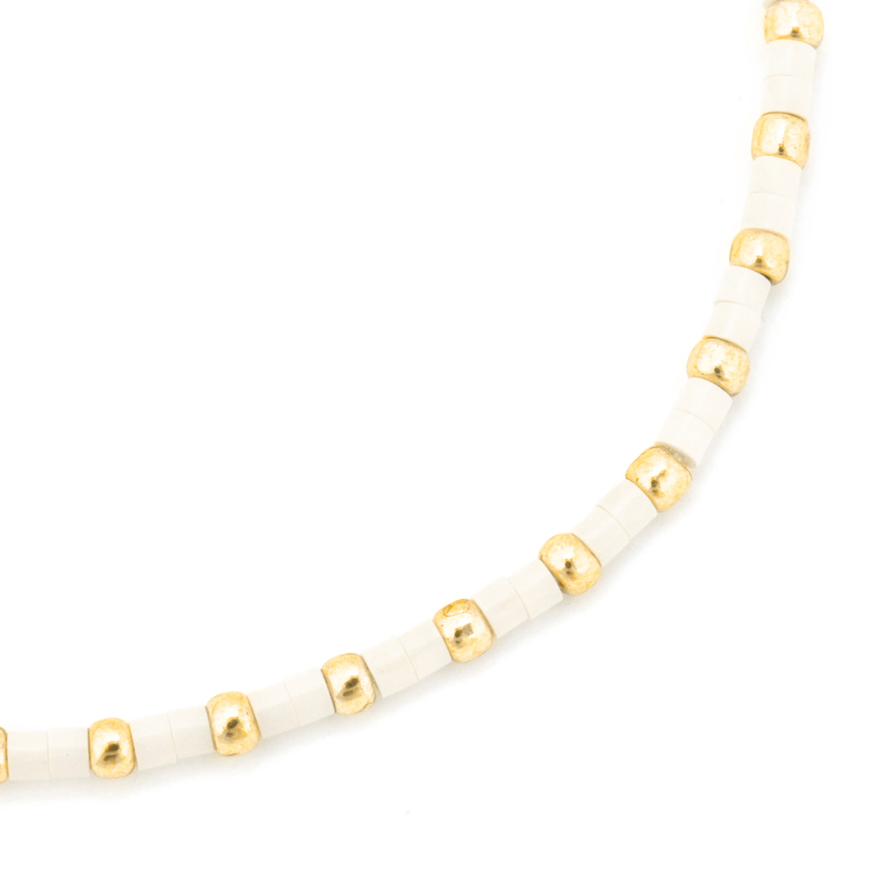 Pulsera acabado oro amarillo de 18k y Resina Crema - Uky - Image 4