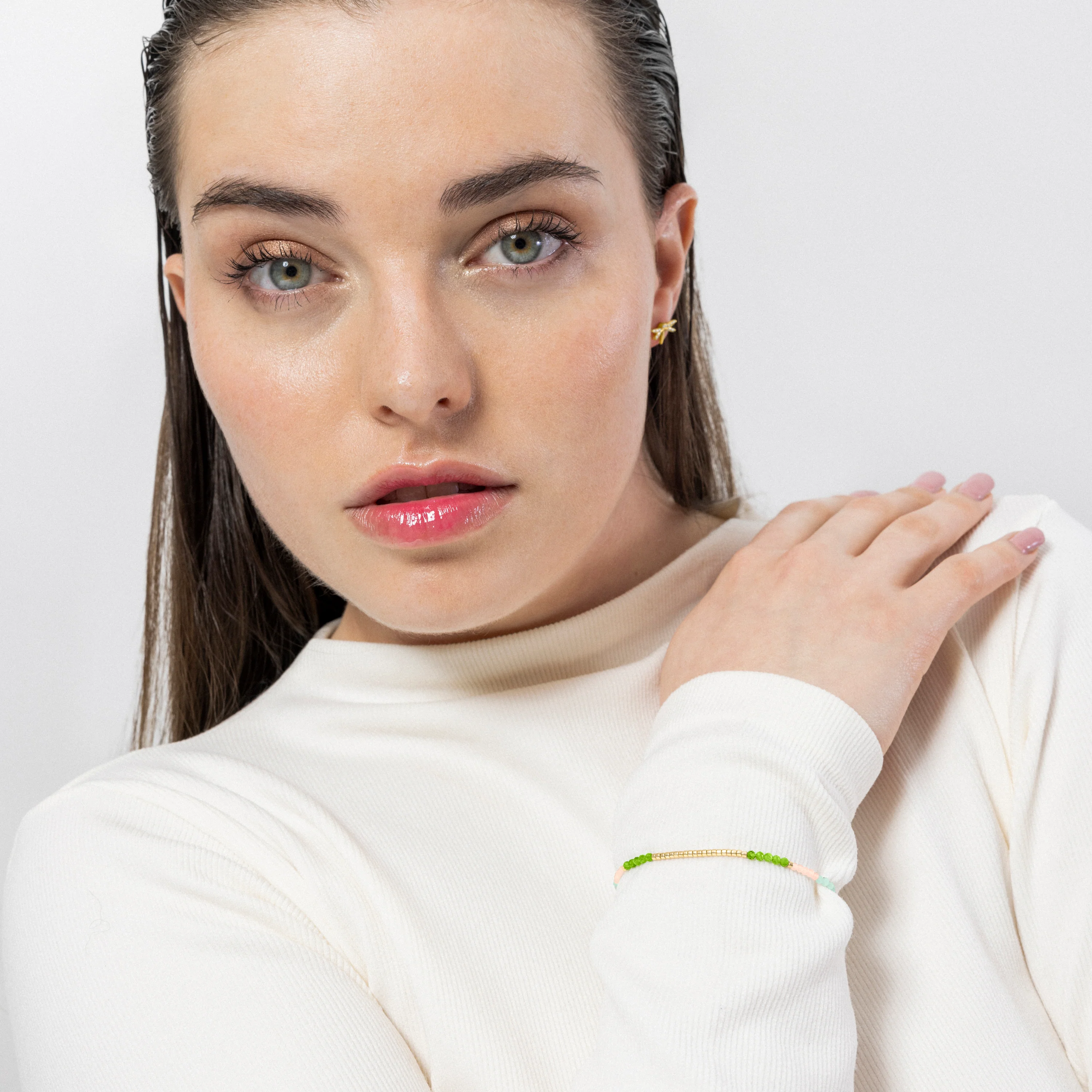 Pulsera de Plata de Ley 925 y Cristal Verde acabada en oro amarillo 18K - Vados - Image 2