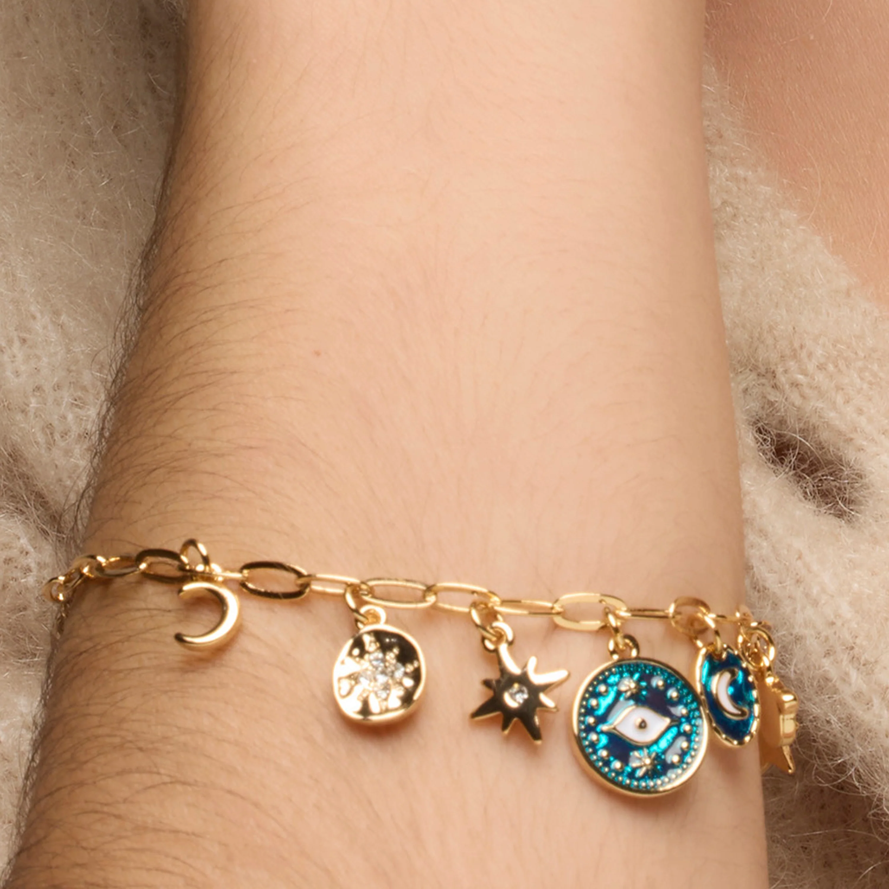 Pulsera acabado oro amarillo de 18k y Resina Azul - Wiwik - Image 4