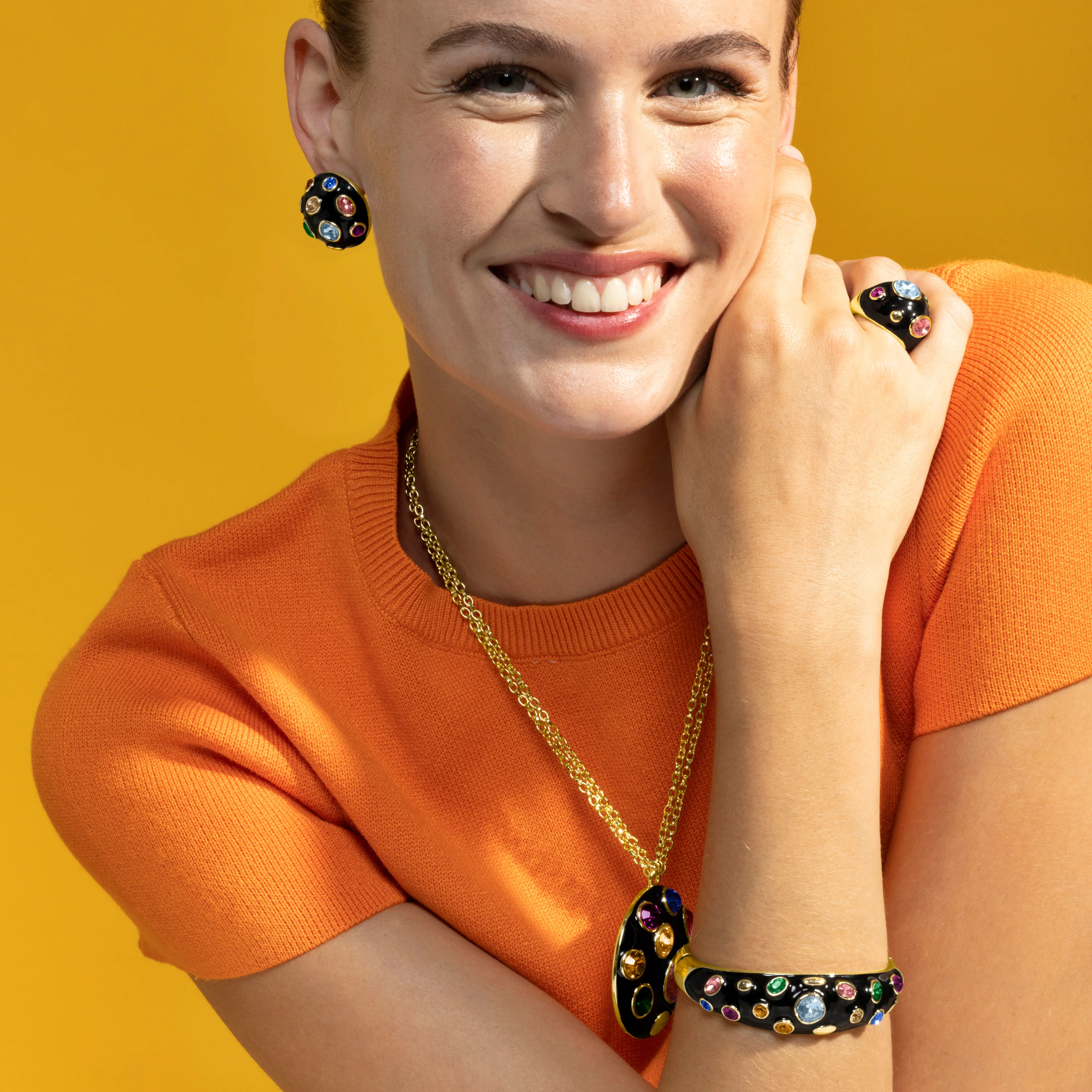 Pulsera con Lacado Negro acabado oro 18k - Yever - Image 4